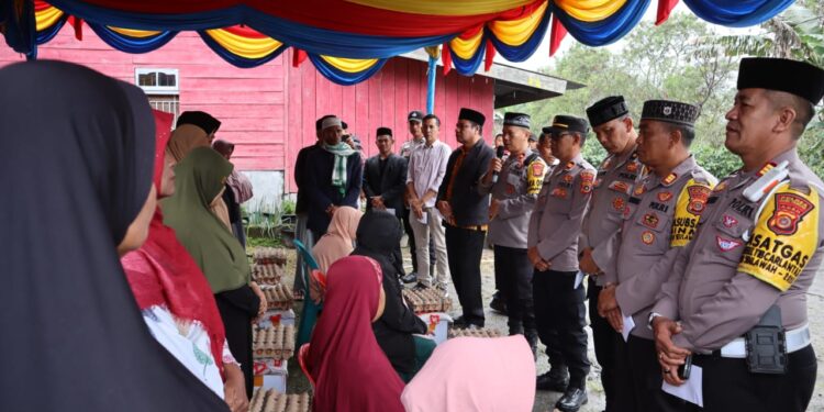 Polri Peduli, Polres Aceh Tengah Salurkan 20 Paket Sembako Ke Warga Yang Membutuhkan