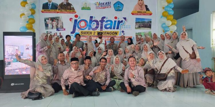 Camat Pegasing Resmi Buka Job Fair SMK Negeri 2 Takengon “Bursa Kerja Khusus Dan Tracer Studi”