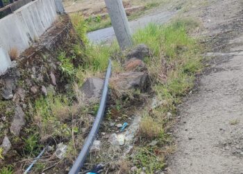 Pekerjaan Pipa Air Bersih Di Kampung Pepayungan Angkup Diduga Semrawut dan Tidak Becus
