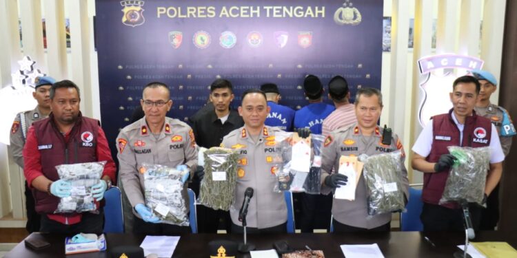 Polres Aceh Tengah Gelar Konferensi Pers Ungkap 19 Kasus Mulai Tipikor, Curanmor, Seksual, Narkotika Dan Operasi Patuh Seulawah