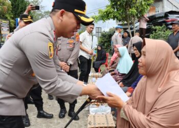 Sambut HUT RI Ke-80, Polres Aceh Tengah Gelar Bakti Sosial Bagikan 20 Paket Sembako Dan Tali Asih