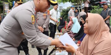 Sambut HUT RI Ke-80, Polres Aceh Tengah Gelar Bakti Sosial Bagikan 20 Paket Sembako Dan Tali Asih