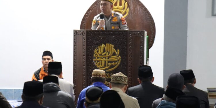 Kapolres Taufiq Ajak Warga Jaga Kamtibmas, Kebersihan Dan Waspada Penipuan Online