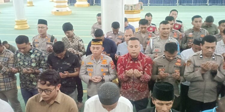 Polres Aceh Tengah Gelar Shalat Gaib Dan Doa Bersama Untuk Almarhum Affan Kurniawan