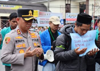 Sikap Humanis Kapolres Aceh Tengah Sambut Dan Kawal Unjuk Rasa AGM Dengan Senyum
