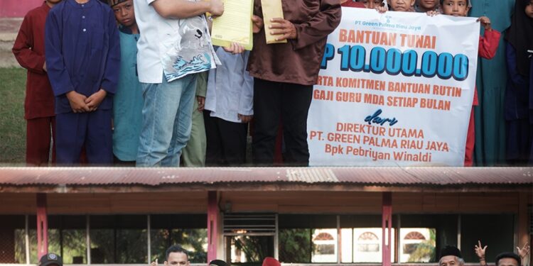 “Wujud Nyata Kepedulian Dunia Usaha terhadap Pendidikan” PT Green Palma Riau Jaya Terus Salurkan Bantuan Rp 10 Juta untuk MDTA Muzdalifah Desa Kepau Jaya