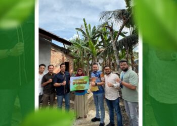 Direktur Utama Gren Palma Jaya Riau Pebriyan Winaldy Beri Bantuan Pembangunan Toilet Rumah Warga Kurang Mampu