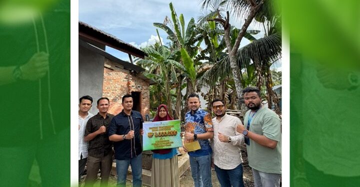 Direktur Utama Gren Palma Jaya Riau Pebriyan Winaldy Beri Bantuan Pembangunan Toilet Rumah Warga Kurang Mampu