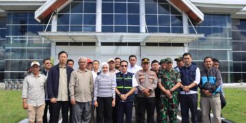 Anggota DPR RI Marlyn Maisarah, Istri Menlu RI Sugiono Salurkan Bantuan Kemanusiaan 