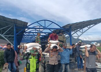 Menembus Jalur Terputus, Polri–TNI Hadirkan Harapan Bagi Warga Kecamatan Bintang