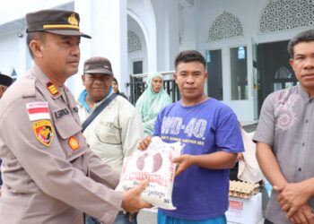 Polres Aceh Tengah Salurkan Bantuan kepada 40 Warga Dan Personel Terdampak Kebakaran