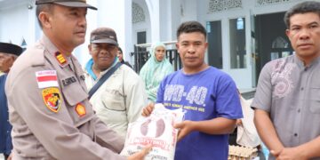 Polres Aceh Tengah Salurkan Bantuan kepada 40 Warga Dan Personel Terdampak Kebakaran