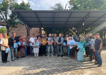 “Jumat Berkah”, PT.Green Palma Riau Jaya Bersama Polsek Kampar Bantu Warga dan Anak Yatim