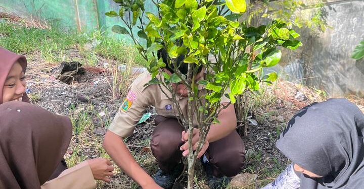 Peringati Hardiknas 2026, SMAN 4 Takengon Gelar Upacara Dan Tanam Pohon Berbuah